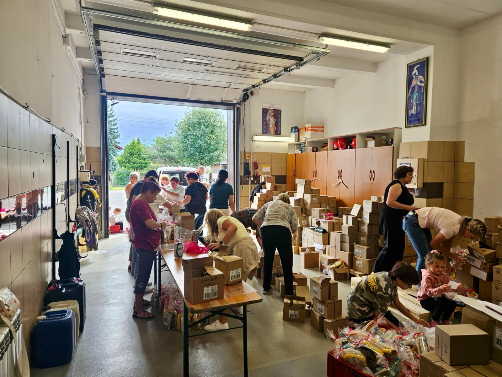 „Kobiety Kobietom” i setki obdarowanych. Wielka akcja fundacji – FOTO