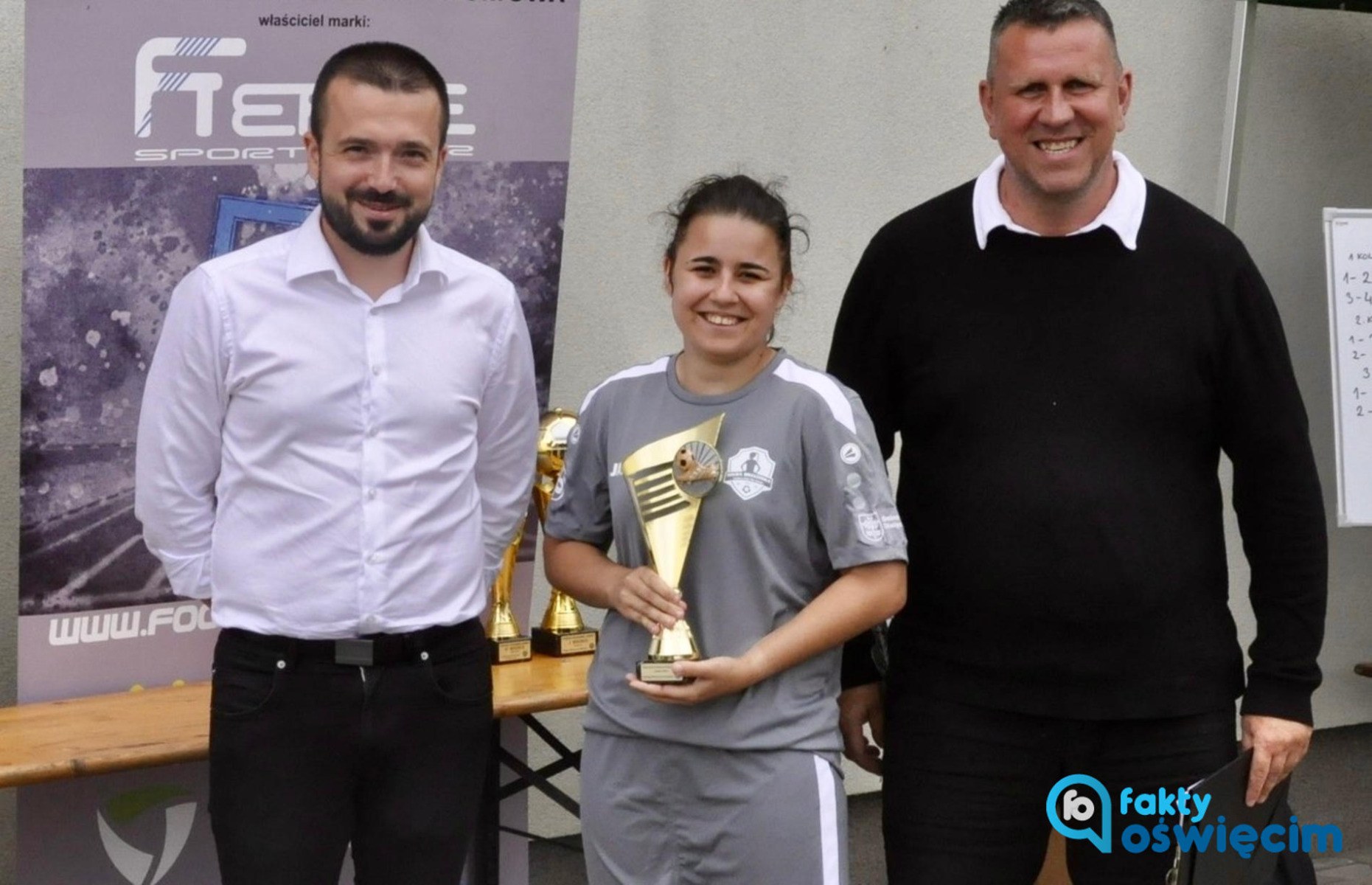 Monika wchodzi z ławki i daje zwycięstwo