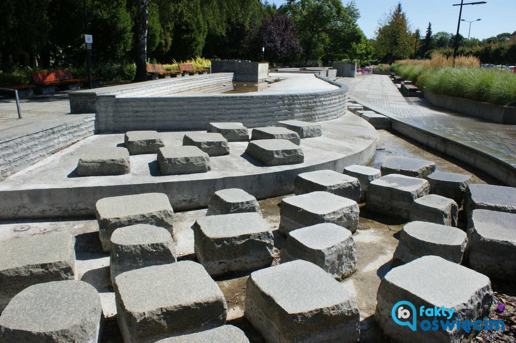 Dlaczego fontanna na placu Pokoju w tym roku nie działała? – FOTO