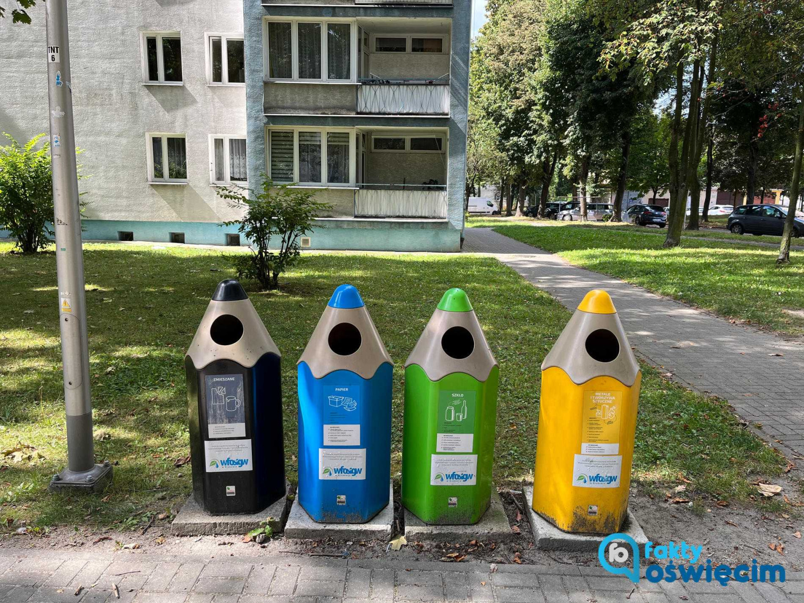 Kolorowe kredki do nauki segregowania odpadów