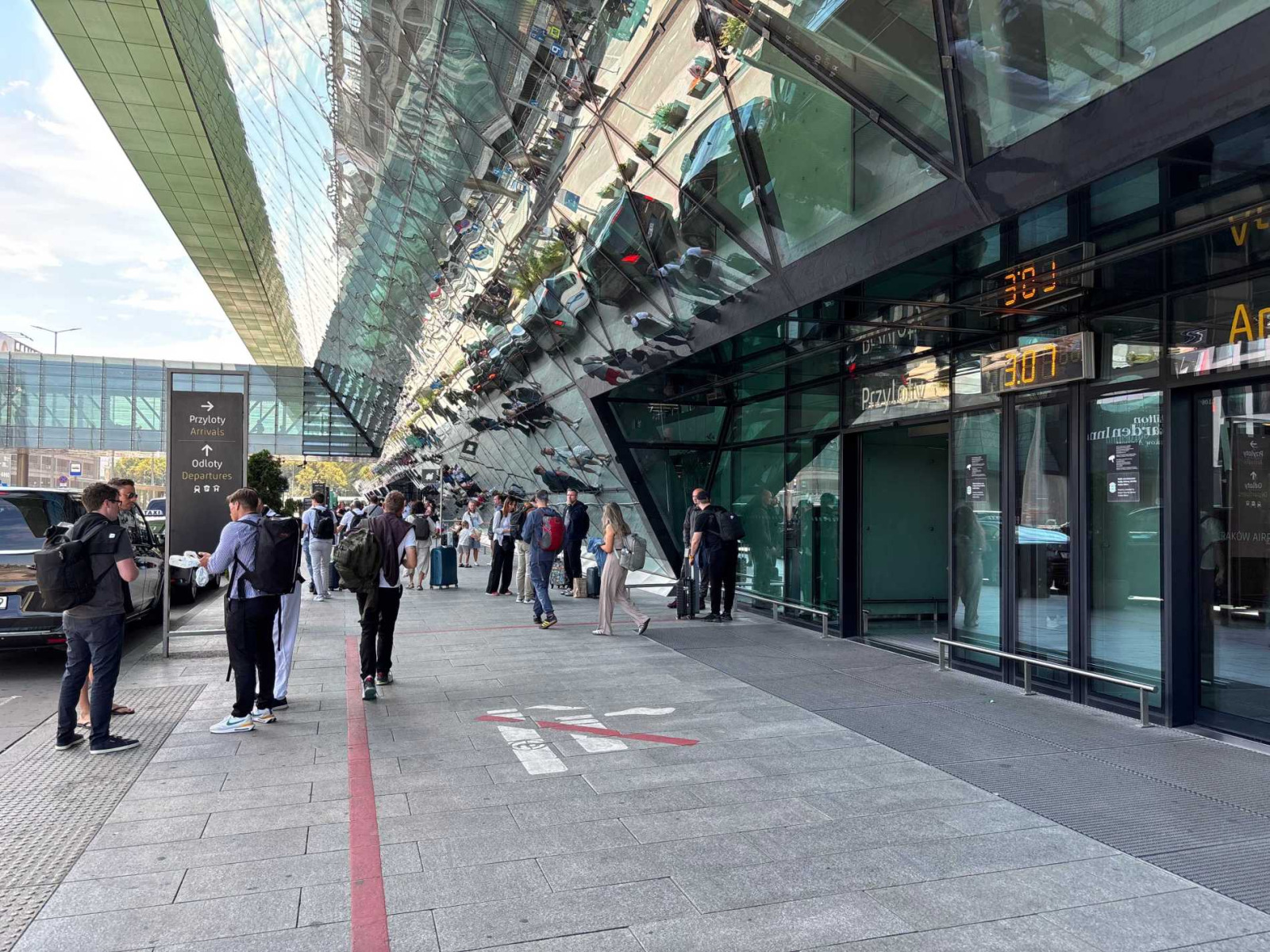 W Balicach do samolotu weźmiesz napój większy niż dotychczas