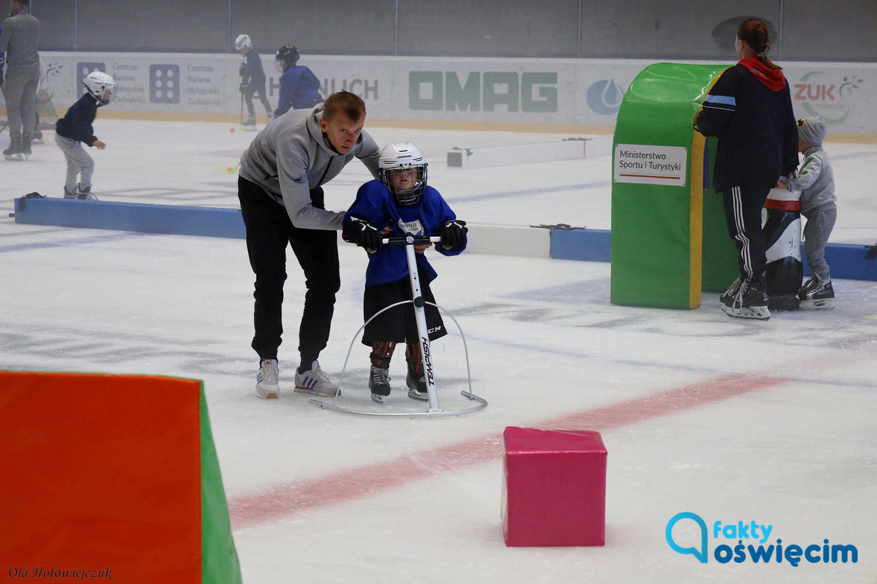 Hokej w zabawowej formie z Faktami Oświęcim – FOTO