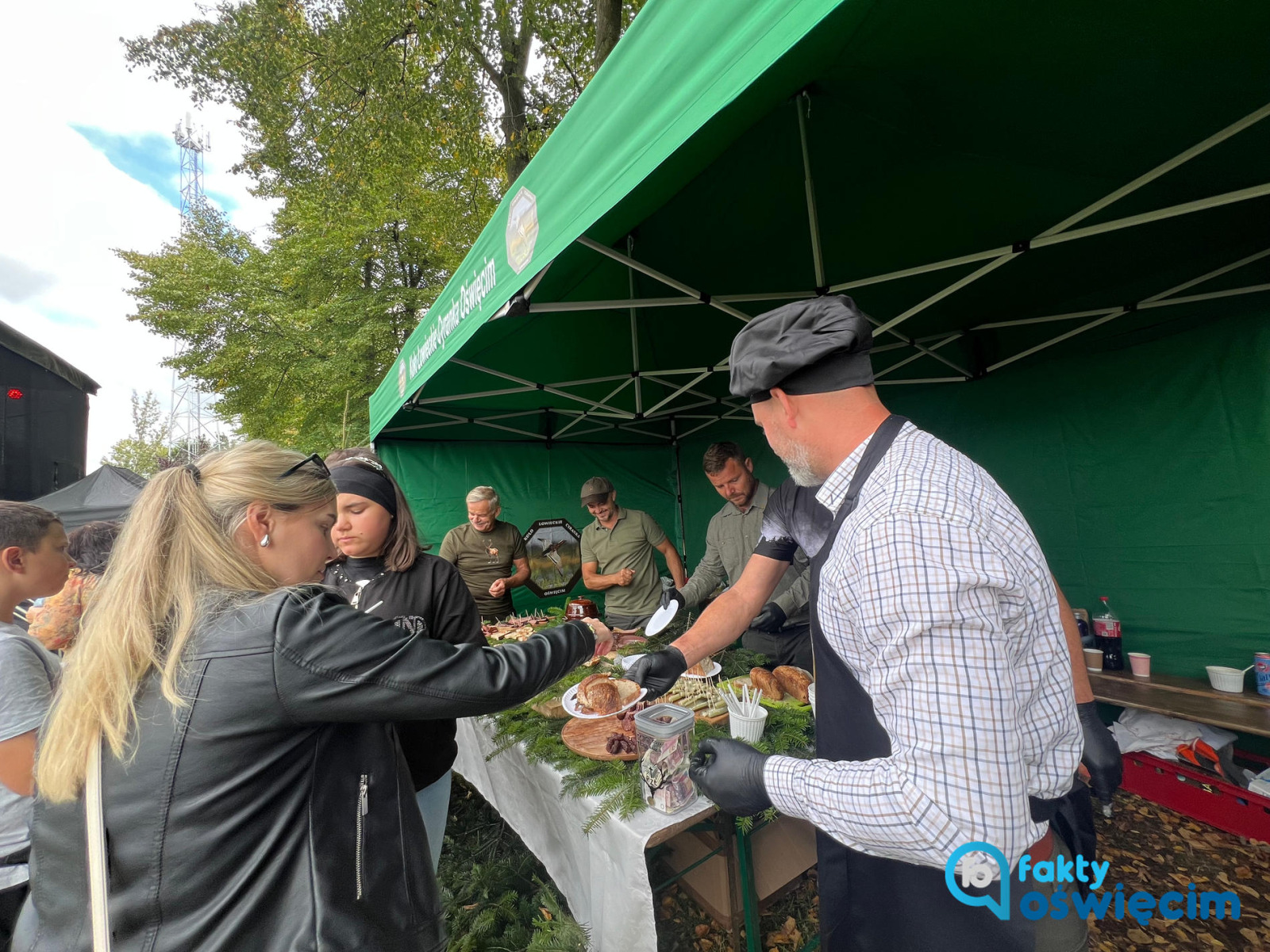 W Rajsku świętowali z wojskiem, muzyką i gulaszem – FILM, FOTO