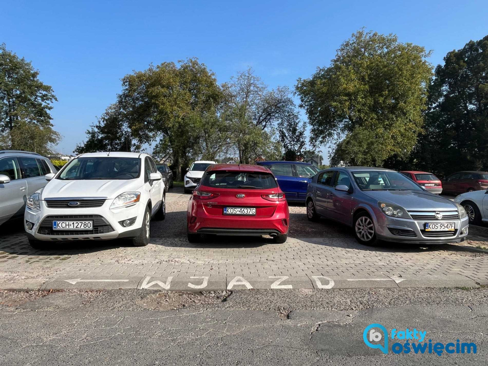 A właściwie to dlaczego nie zaparkować na wjeździe?