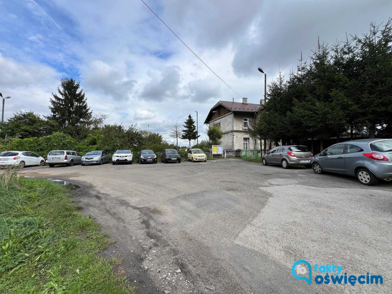 Nowe parkingi przy stacjach kolejowych w Kętach i Przeciszowie