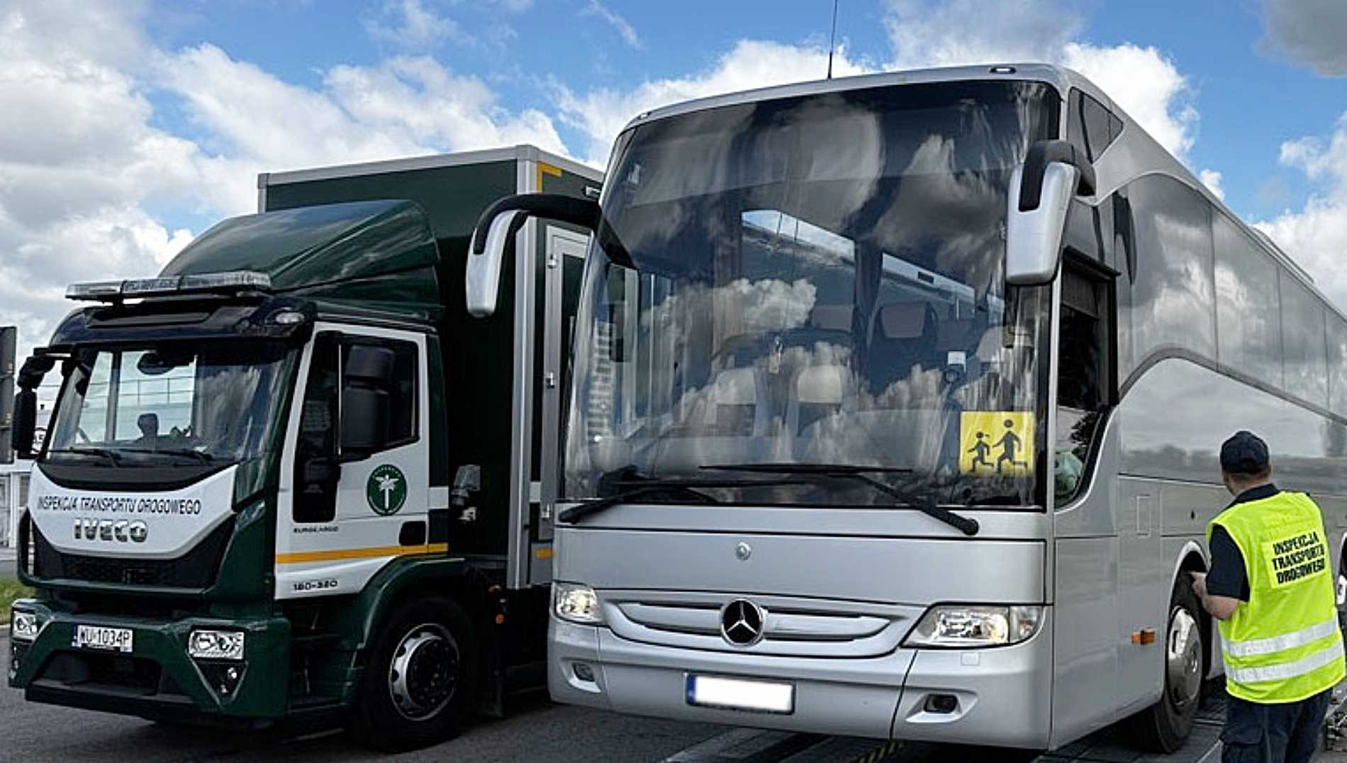 Jakie autokary woziły nas w wakacje?