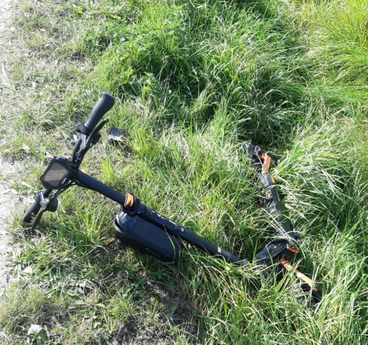 Hulajnoga elektryczna kontra samochód. Poszkodowany 13-latek