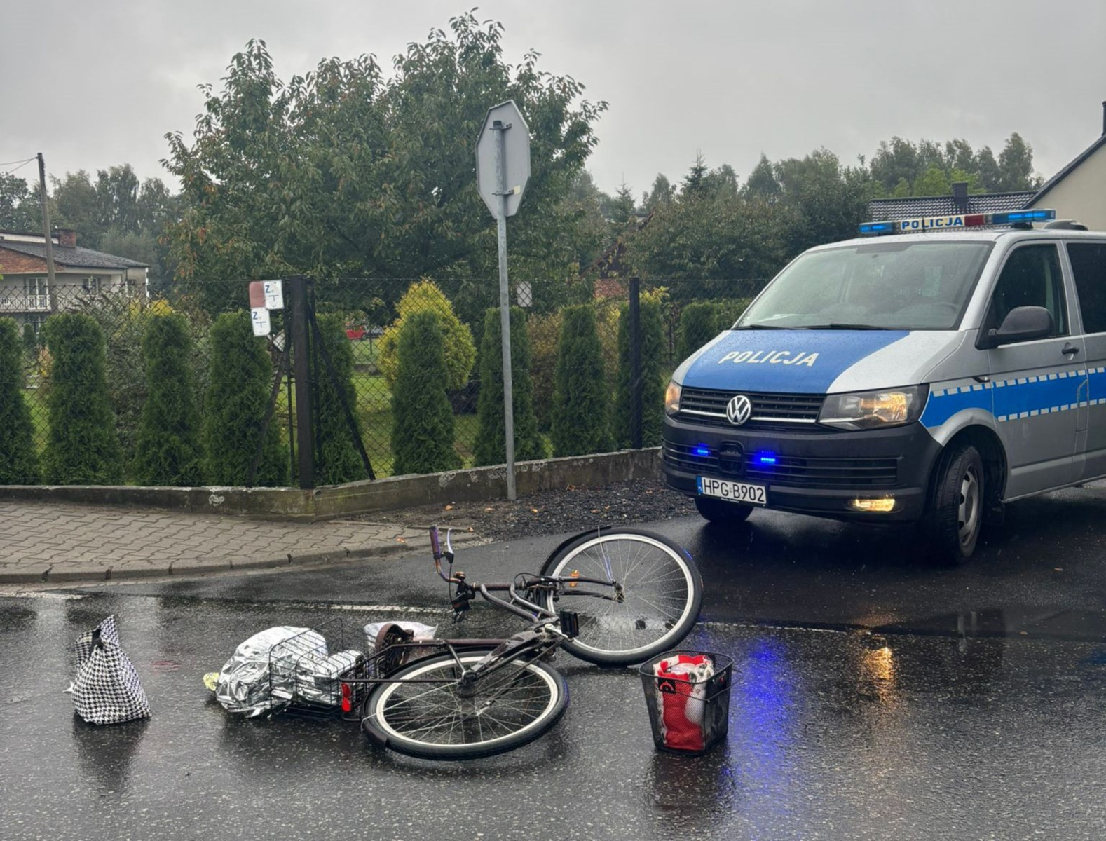 Rowerzystka trafiła do szpitala po wypadku w Nowej Wsi