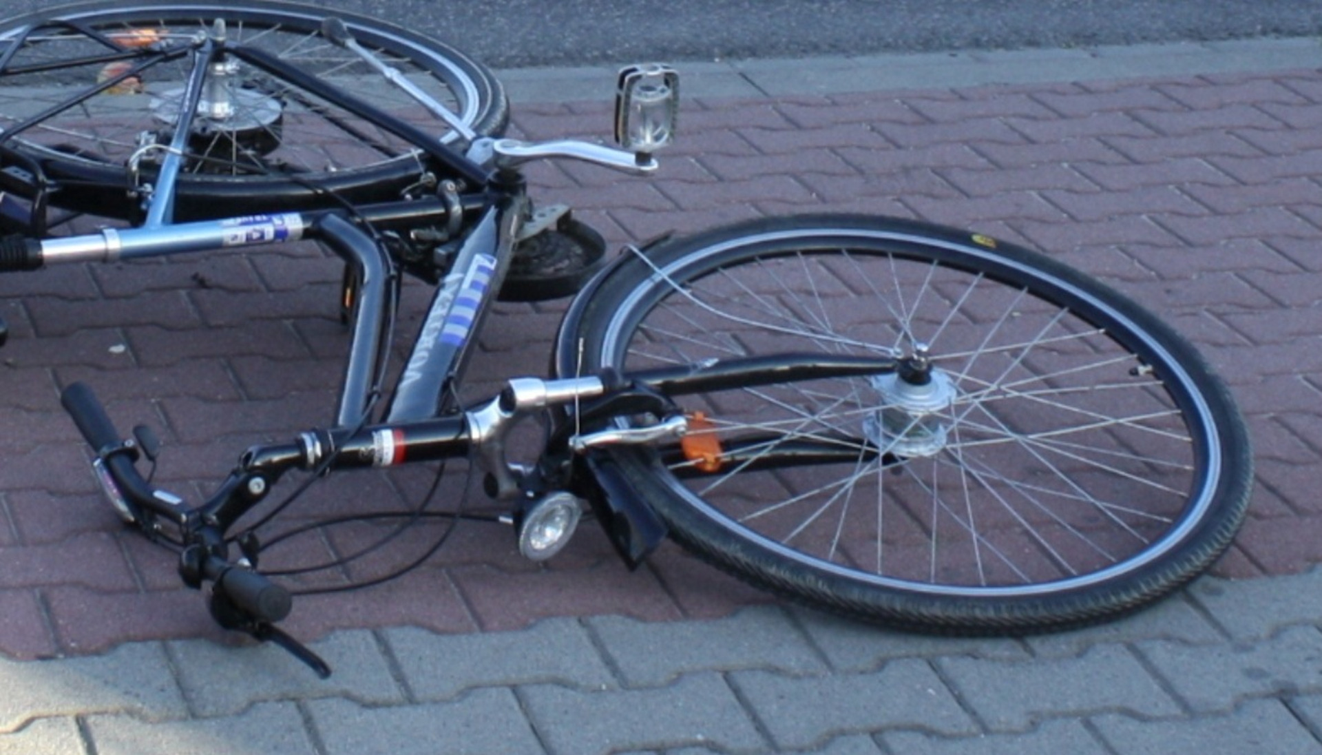 Kierowca dostawczaka potrącił małoletnią rowerzystkę