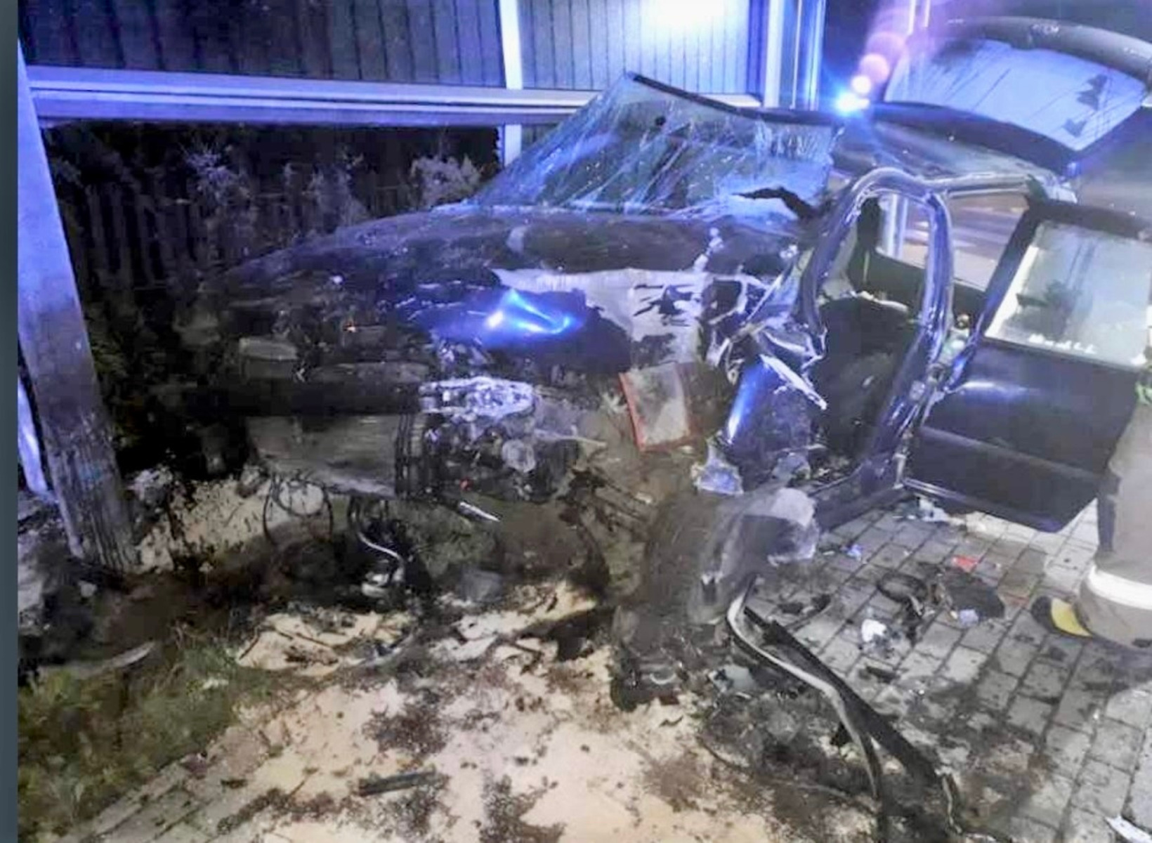 Pijany 19-latek uderzył w ekrany dźwiękochłonne – FOTO