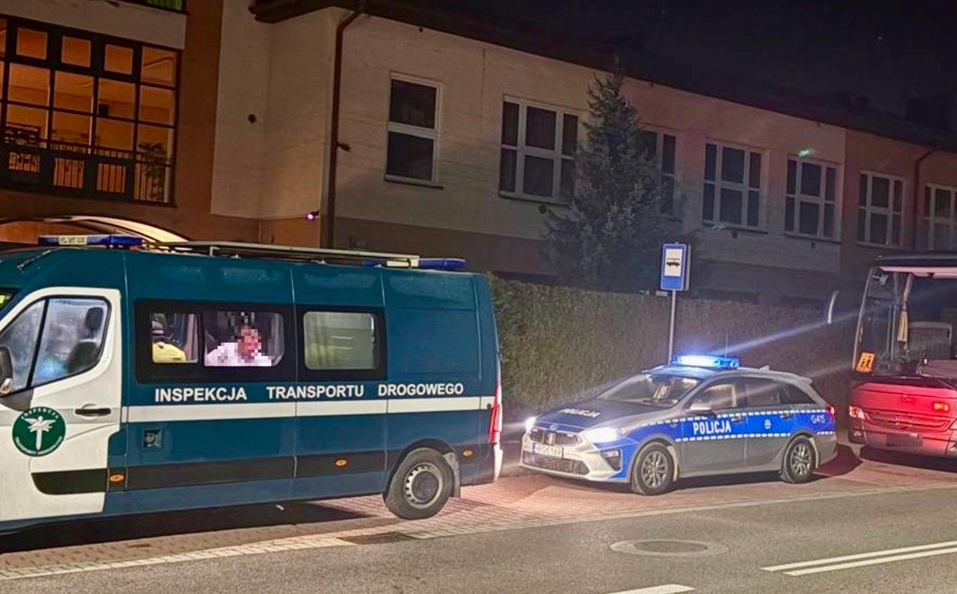 Zmęczony kierowca chciał wieźć dzieci. Interweniowali mundurowi