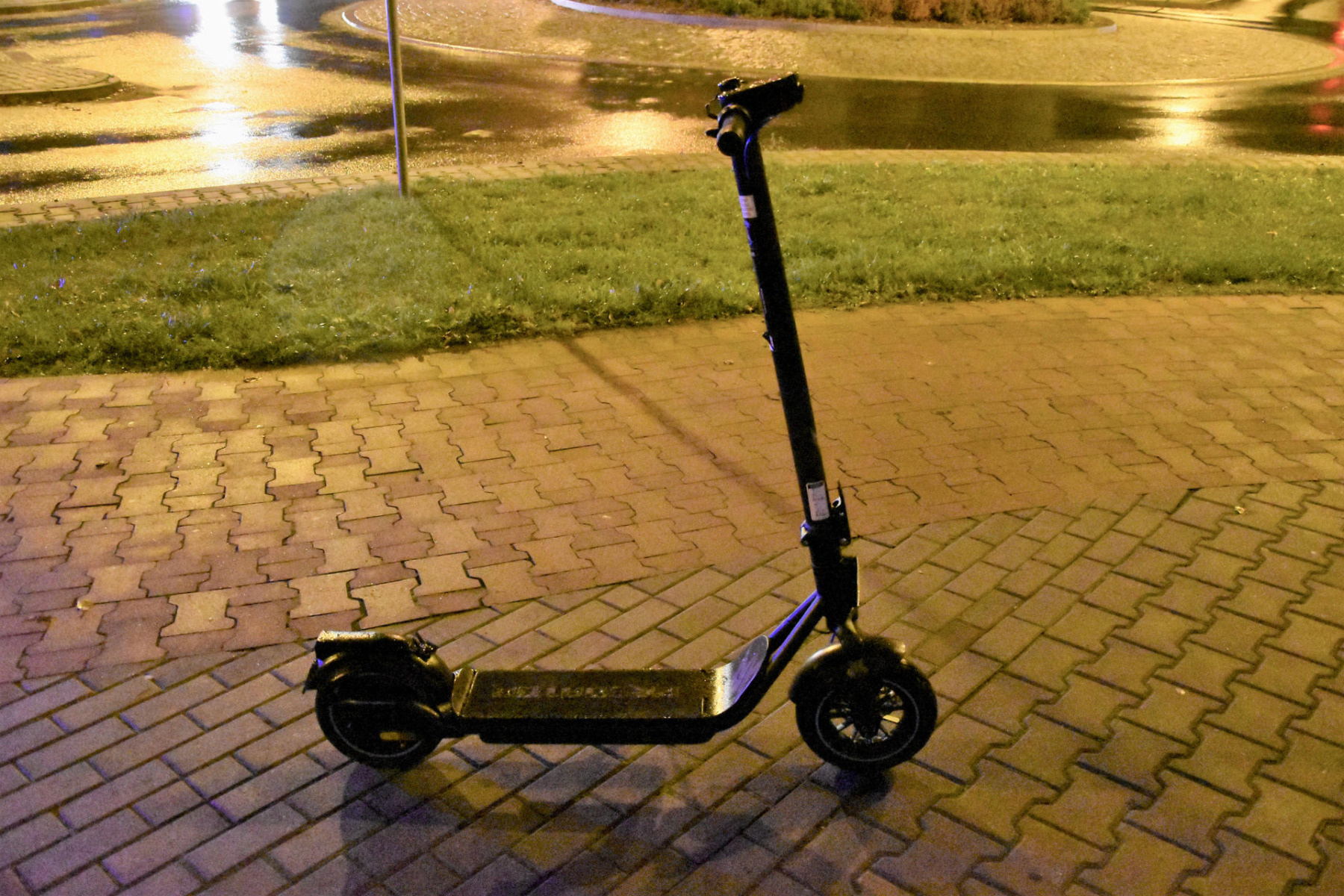 Dziecko przewróciło się na jezdni. Szybka reakcja zapobiegła tragedii