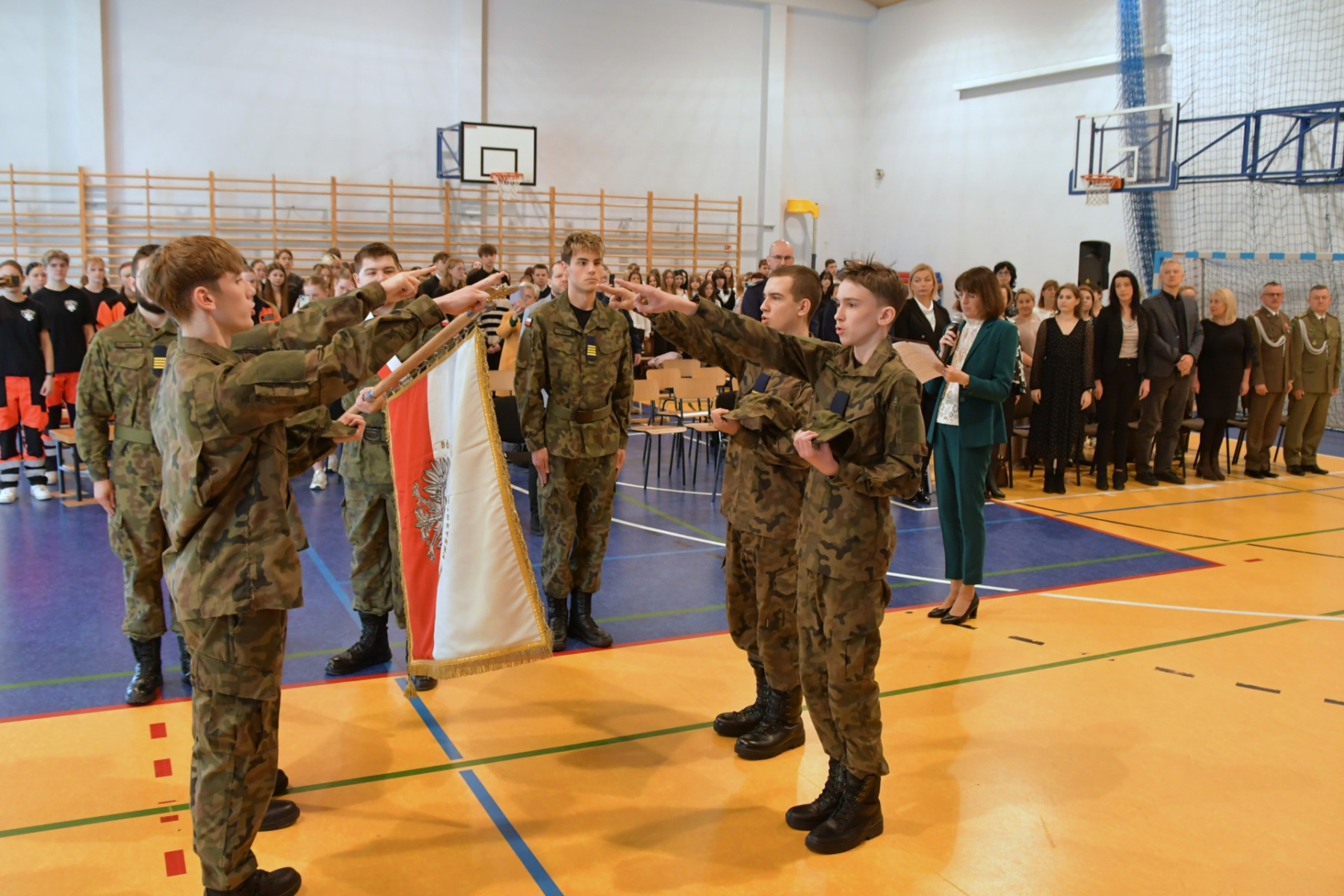 Uroczyste ślubowanie kadetów w Szóstce – FILM, FOTO