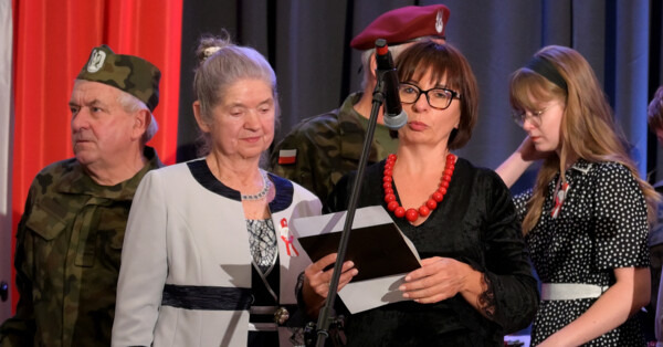 Wieczór pełen muzyki i wzruszeń w Porębie Wielkiej - FOTO