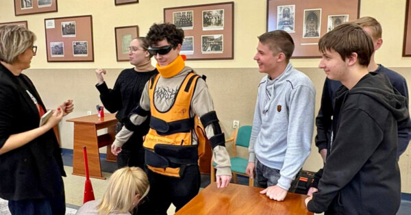 „Z wiekiem rośnie wartość”. Niezwykłe warsztaty dla uczniów - FOTO