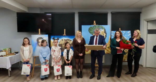 Obrazy Patrycji Mrozik w Klubie Centrum - FOTO