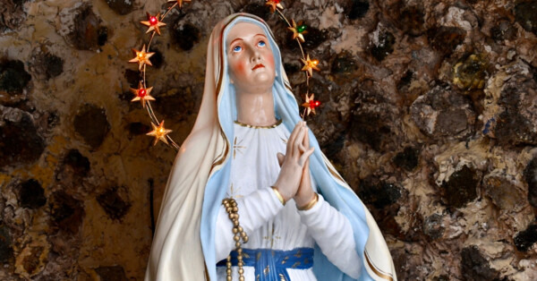 Kapliczka z Madonną przy Kościuszki znów zachwyca - FOTO