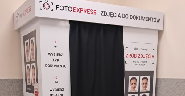 Fotokabina stanęła w urzędzie. Zdjęcia do dokumentów zrobisz od ręki