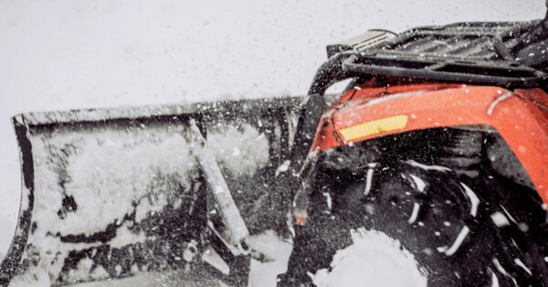 Kto odśnieża drogi w Gminie Brzeszcze? Podział zadań