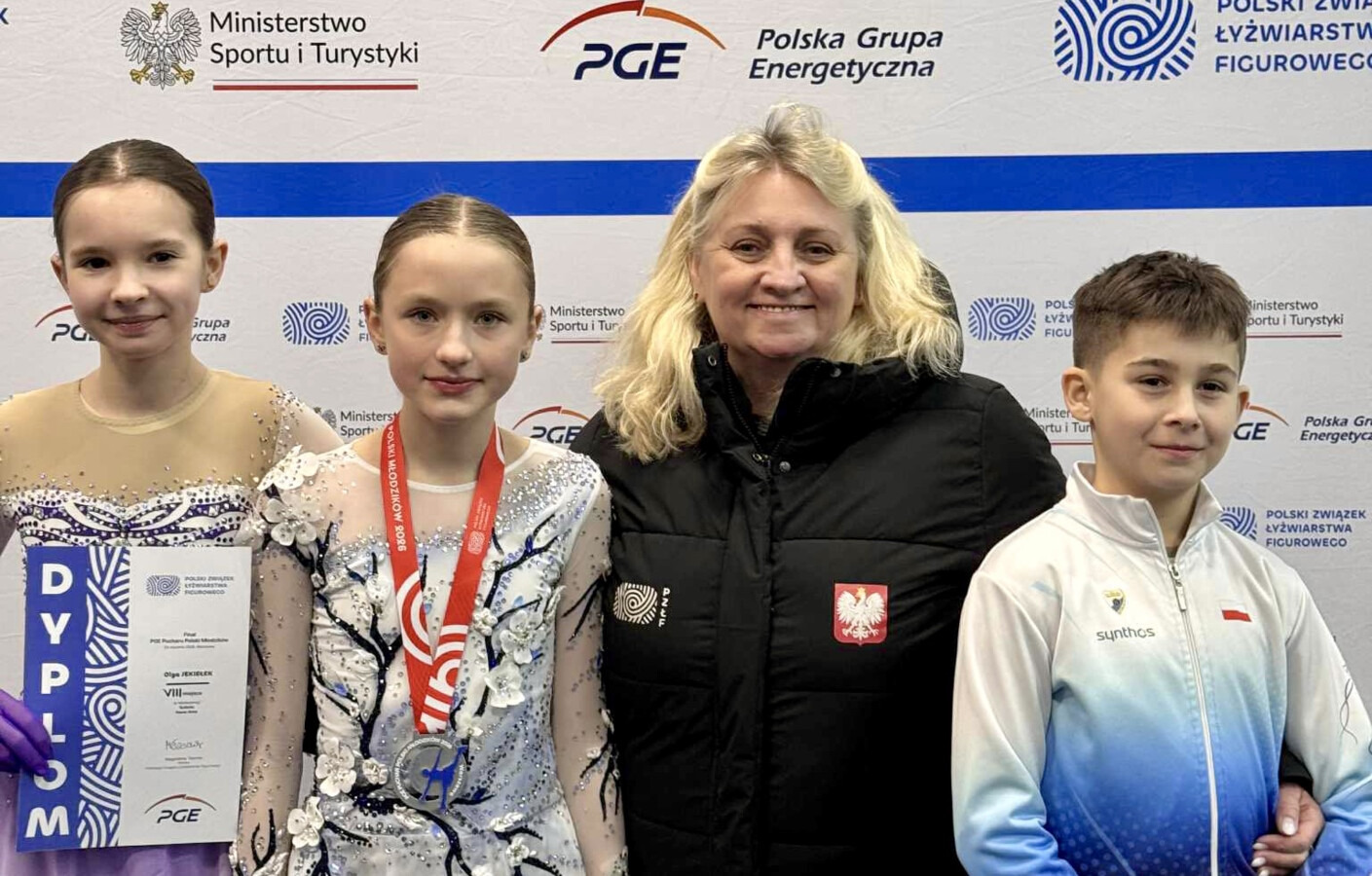 Amelia w srebrnym kolorze - FOTO