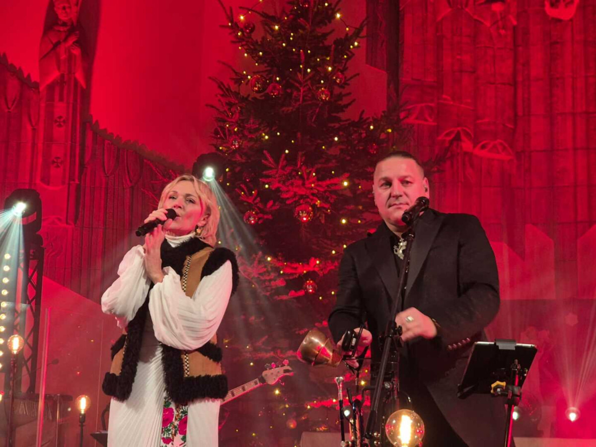 Kościół wypełnił się po brzegi na koncercie kolęd Golec uOrkiestry - FOTO