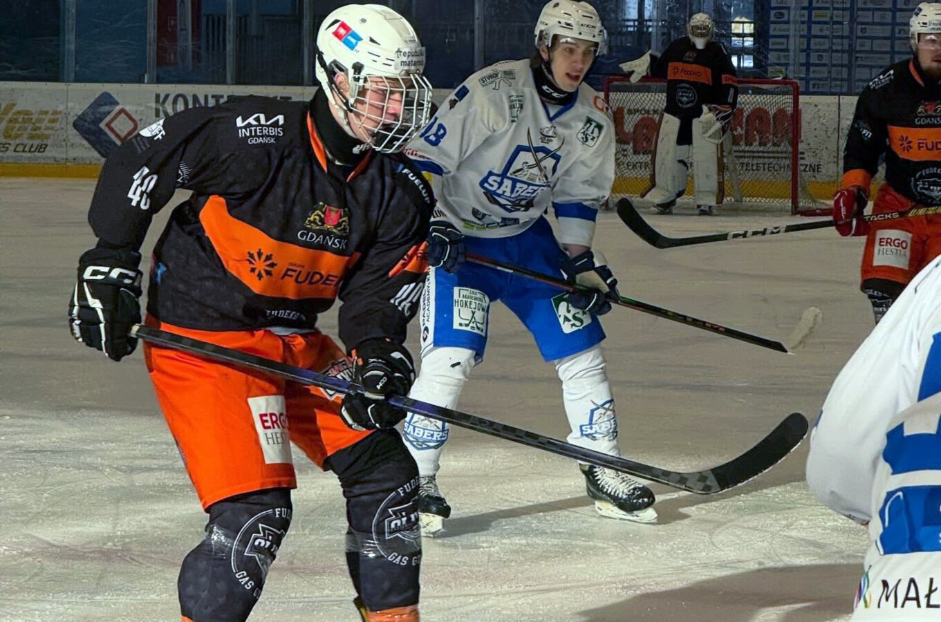 Twarde warunki stoczniowców