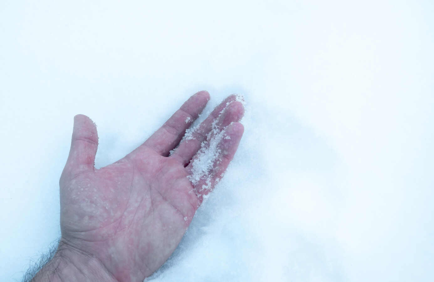 Mroźne noce w powiecie. Jeden telefon może ocalić życie