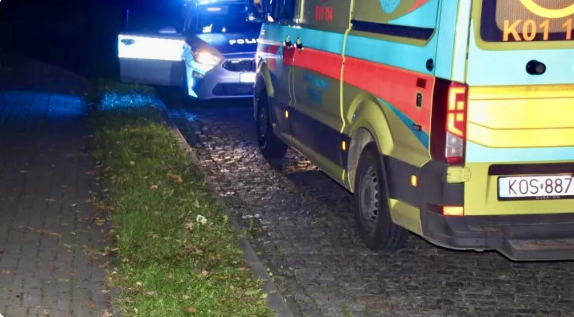 Akcja ratunkowa na basenie. 62-latek w szpitalu