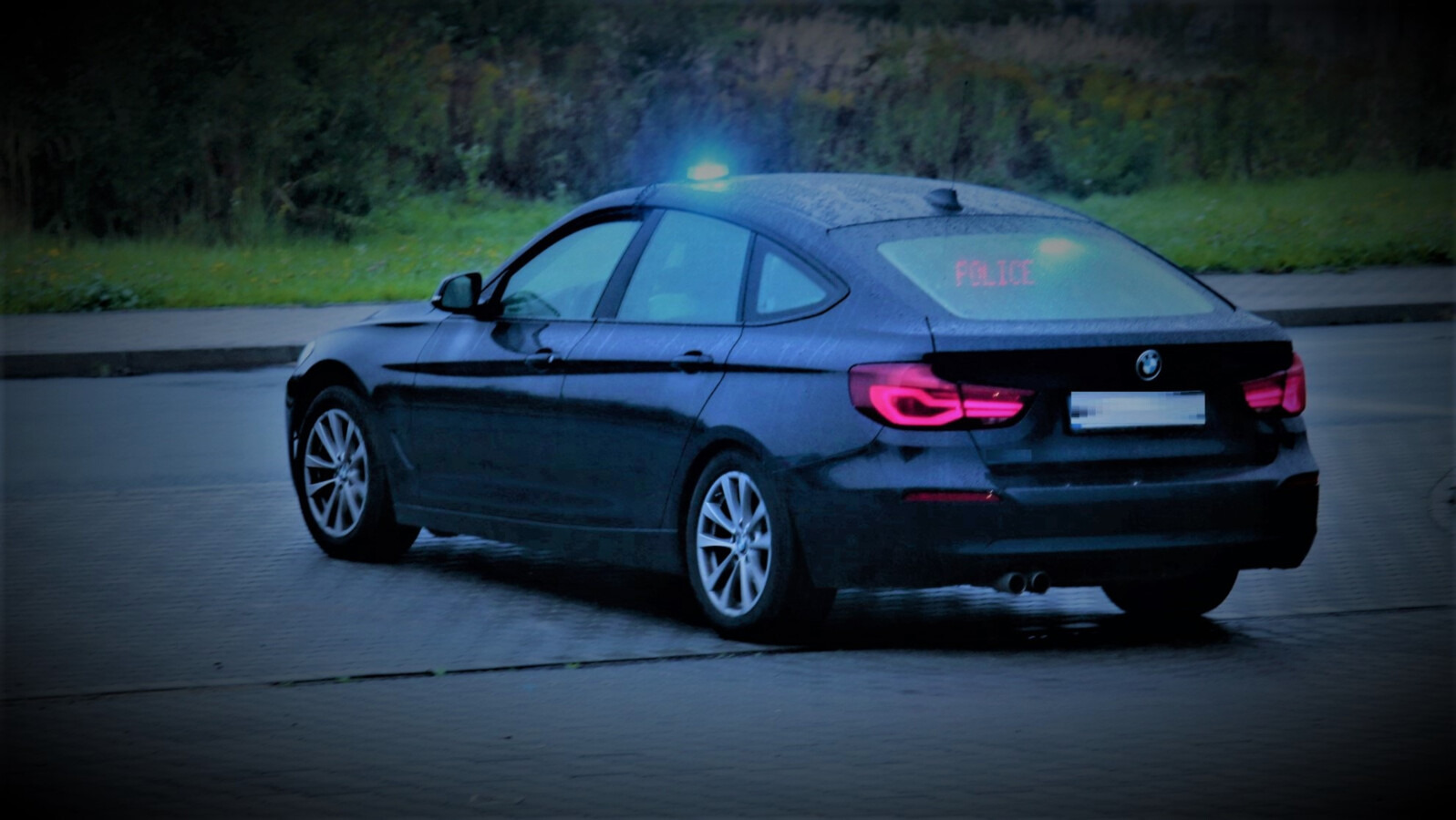 Policjanci znaleźli amfetaminę w aucie