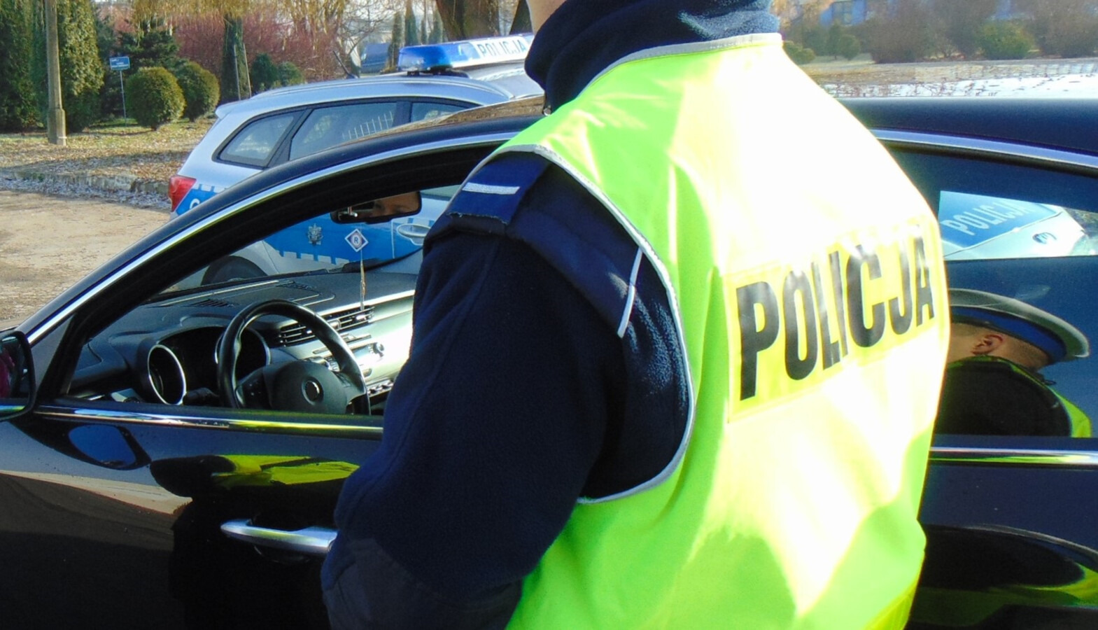 Jechał fordem z promilem i bez uprawnień