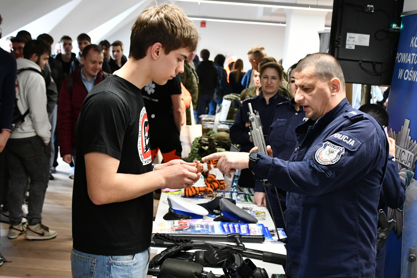 Ponad 30 wystawców i setki rozmów - FOTO