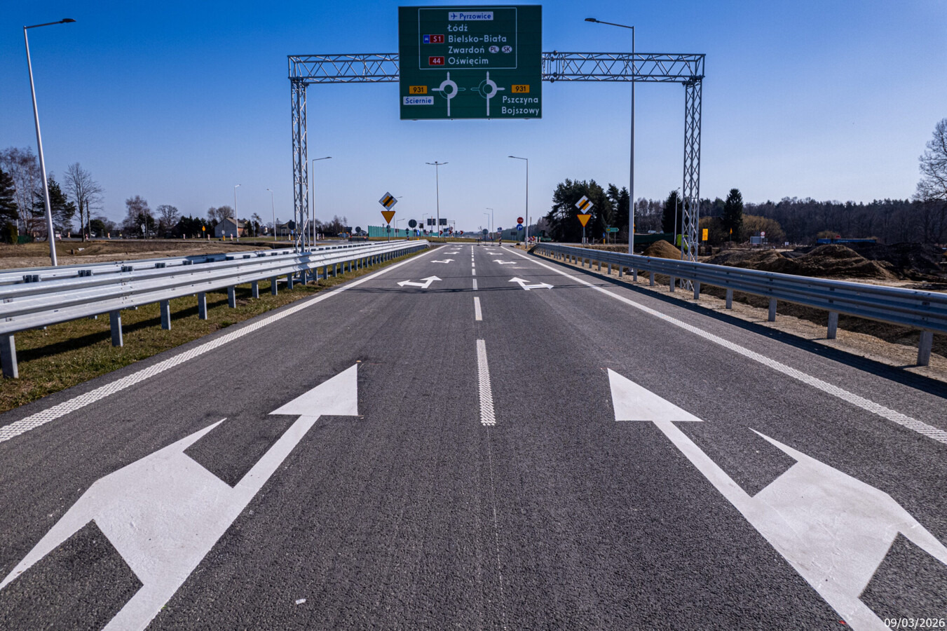 Nowa droga do Bierunia prawie gotowa - FOTO