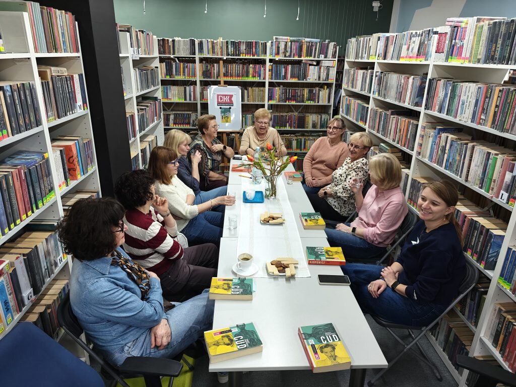 Absurd, groteska i humor na spotkaniu DKK