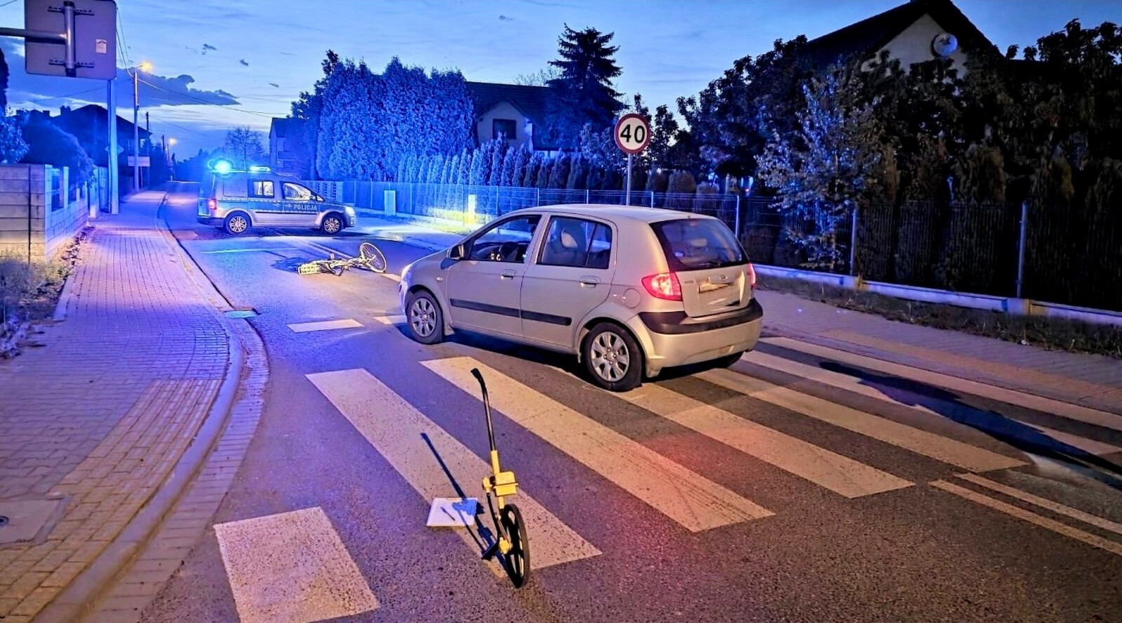 14-latka wjechała rowerem na pasy