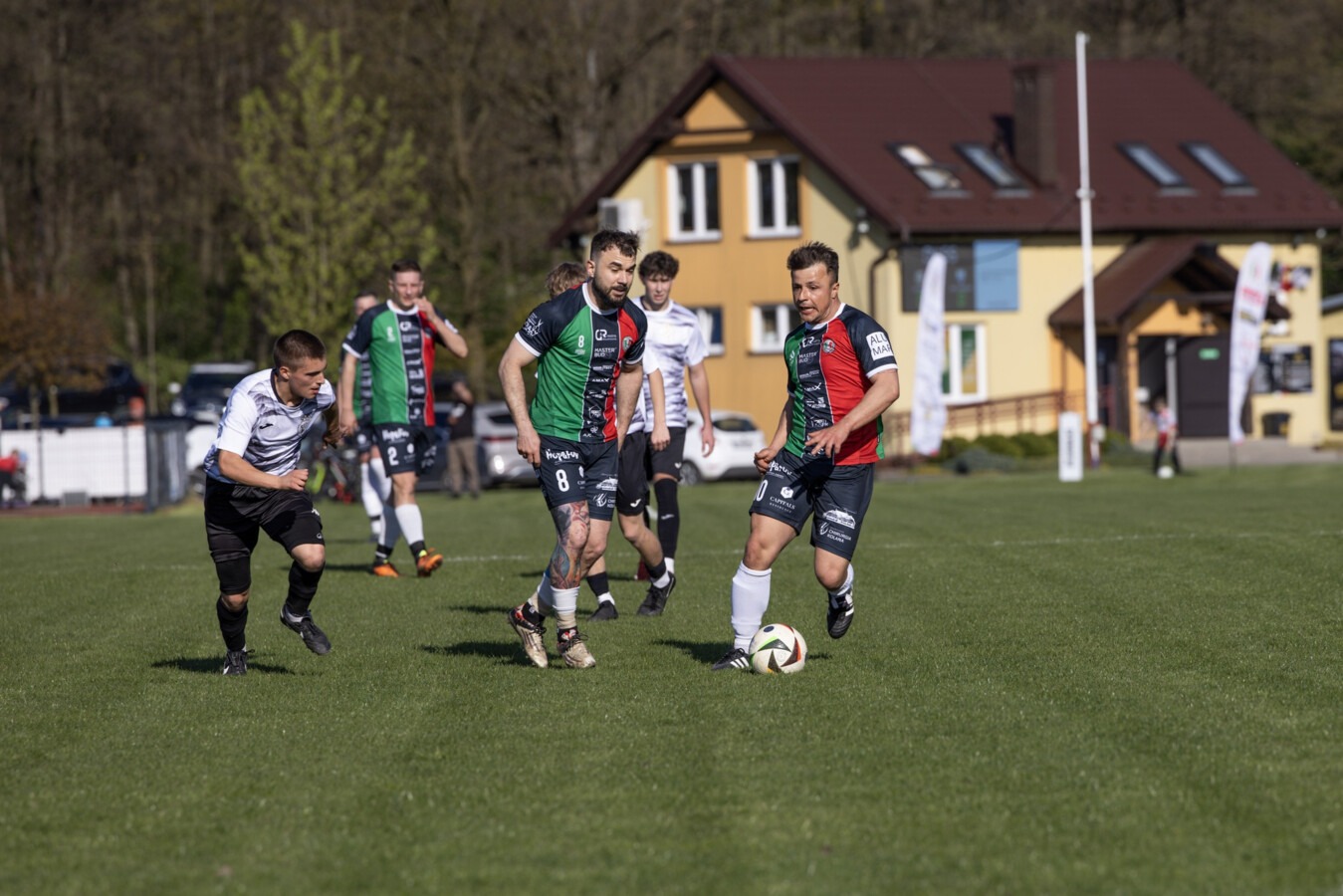 W Porębie Wielkiej mrożą szampana