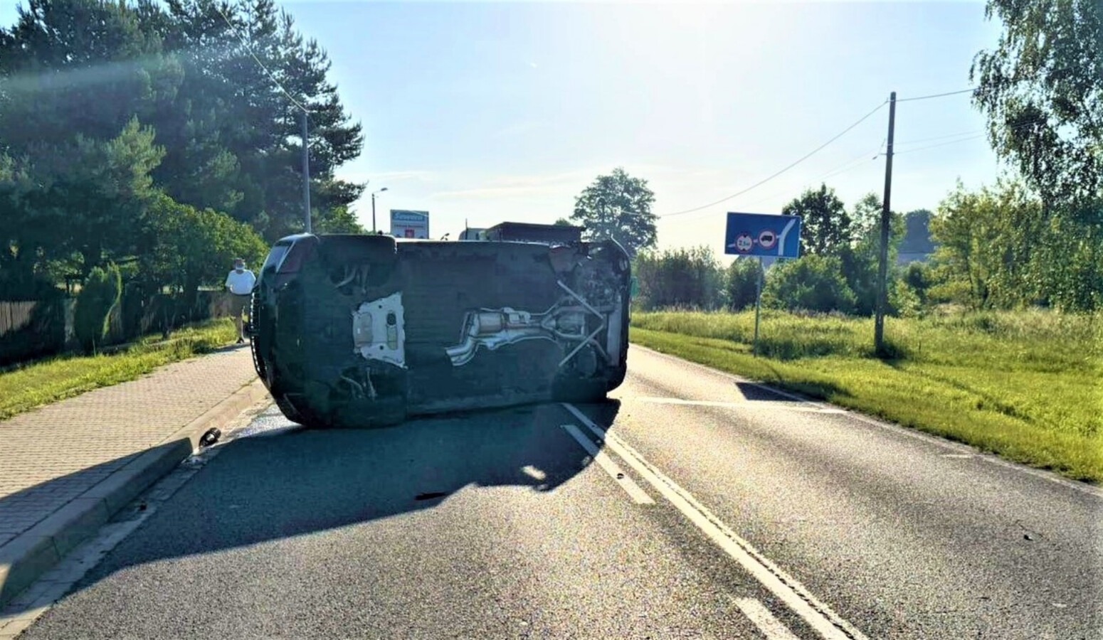 Zderzenie w Bobrku. Kierowca osobówki prawdopodobnie zasnął