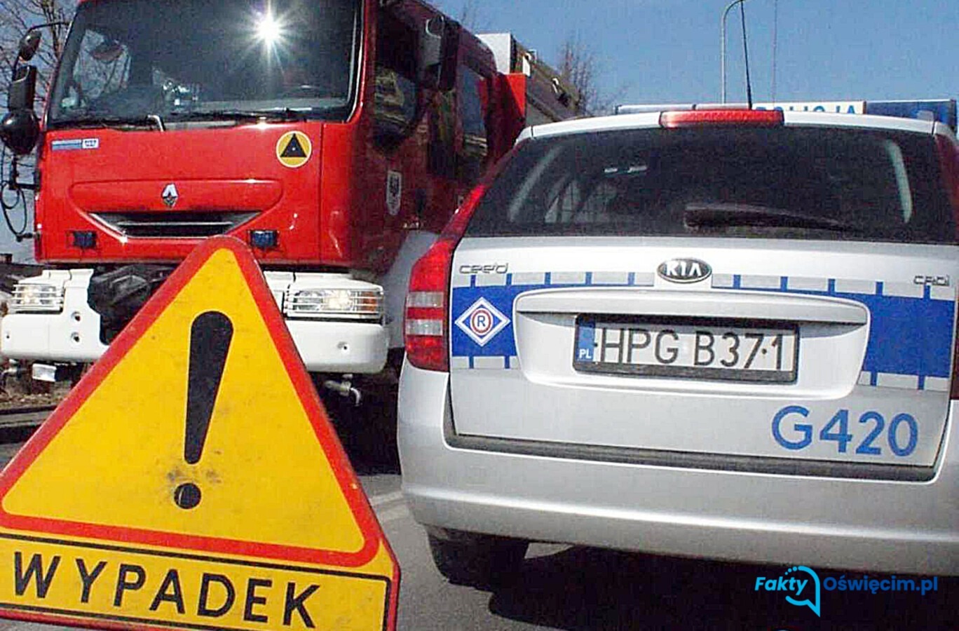 Zderzenie samochodu i skutera. Kierowca jednośladu w szpitalu