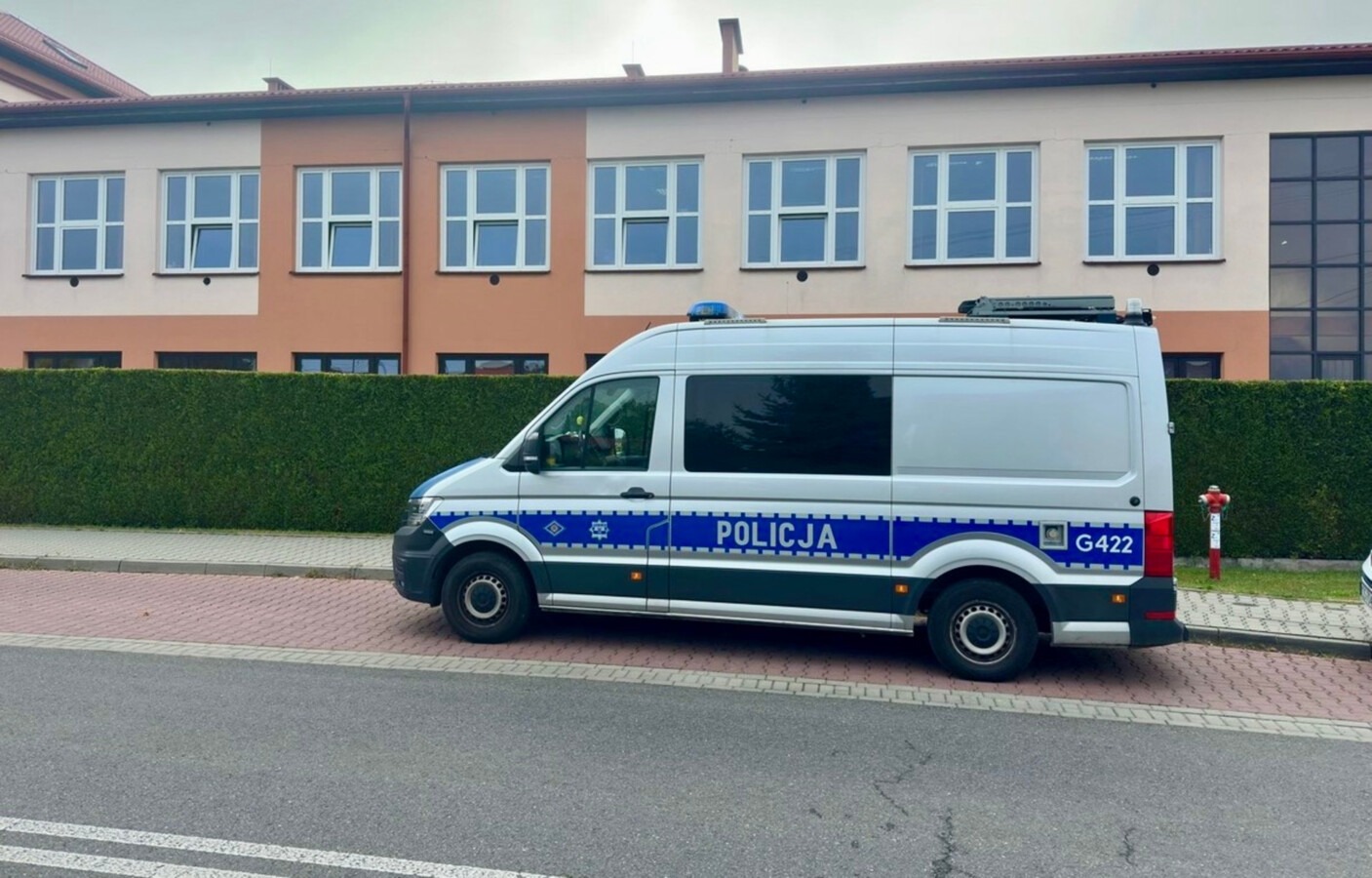 Policjanci i strażnicy będą czekać przed szkołami