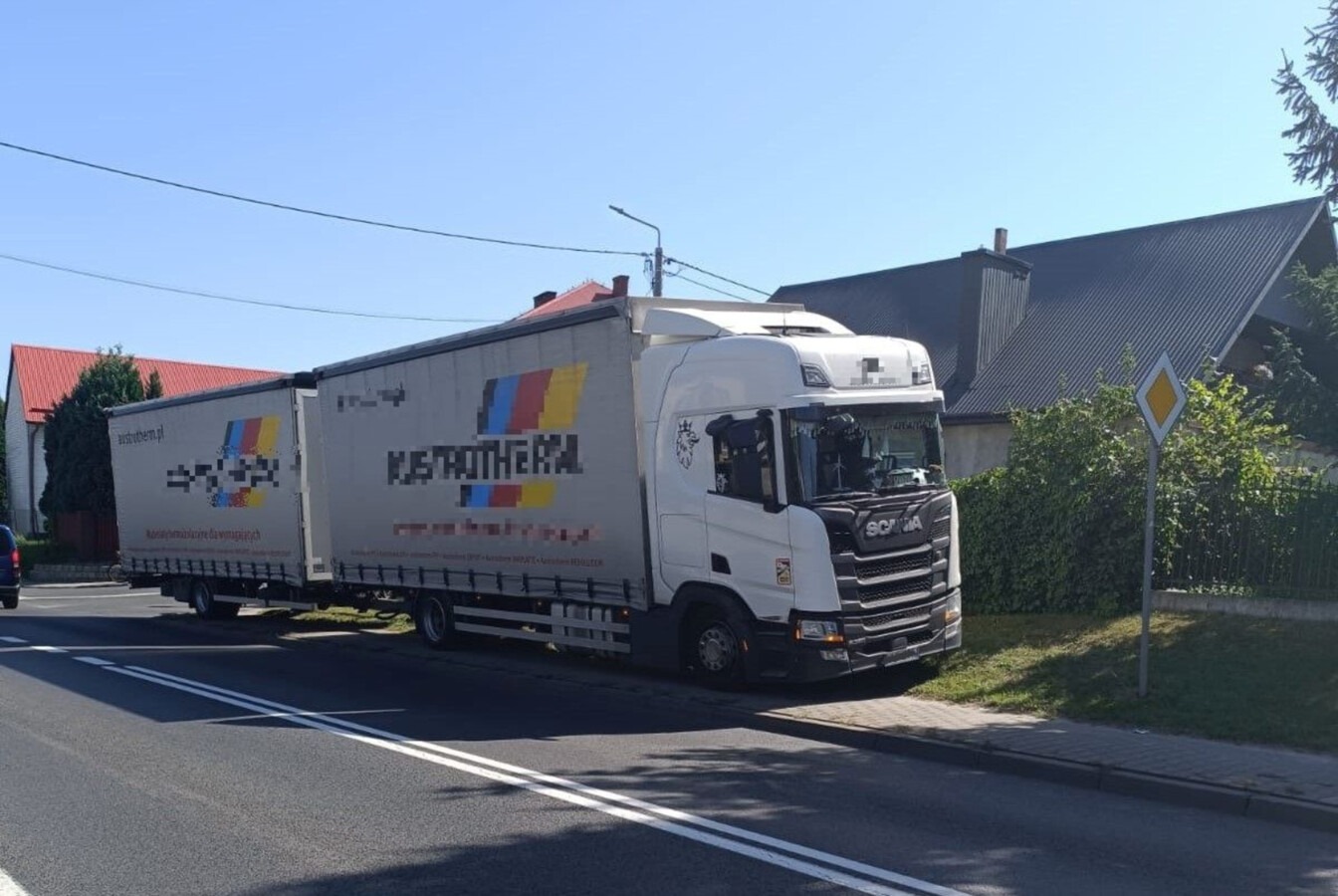 Kia zderzyła się z ciężarową Scanią w Przeciszowie
