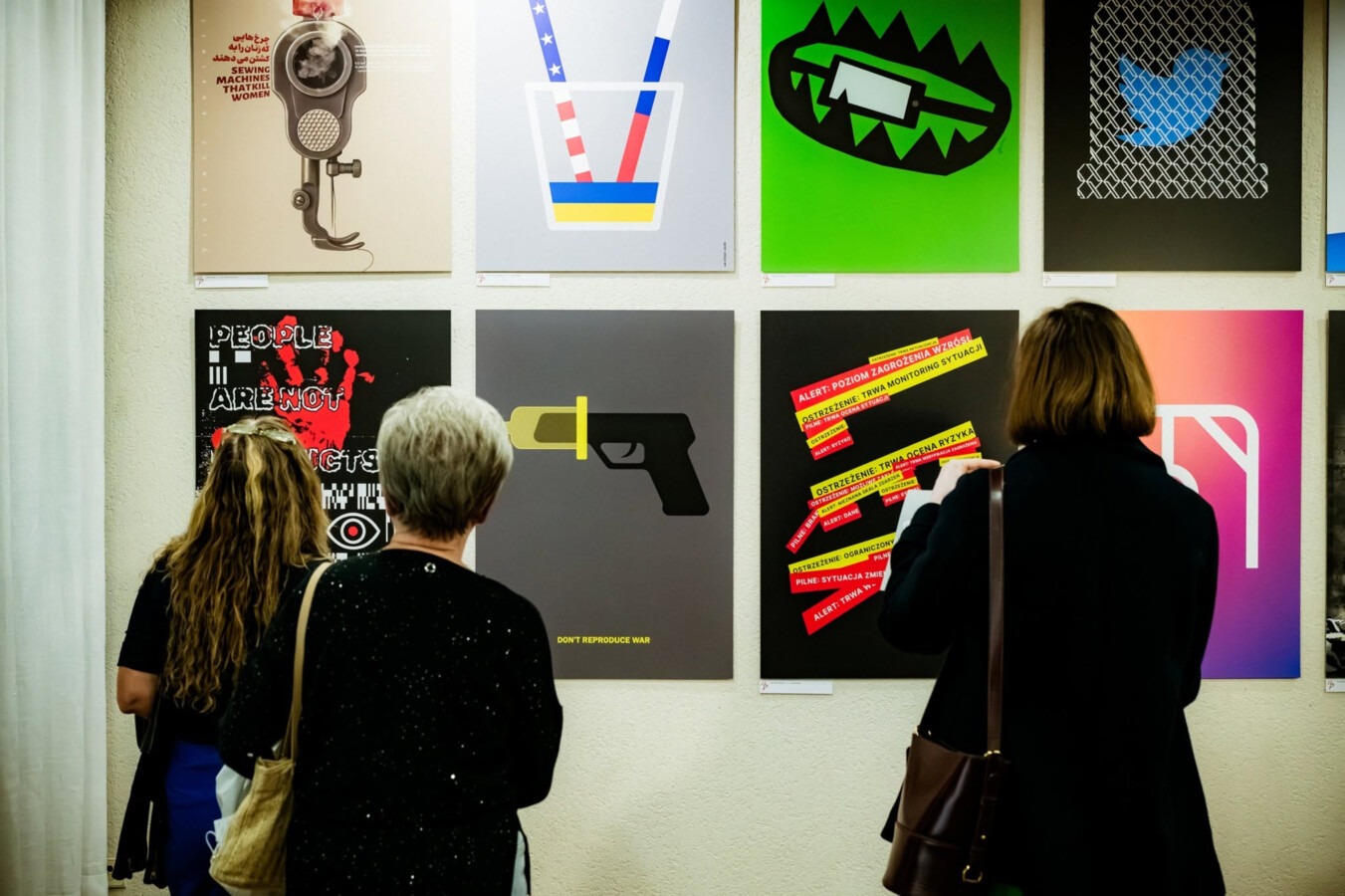 Sztuka komentuje świat. Biennale otwarte w MDSM - FOTO