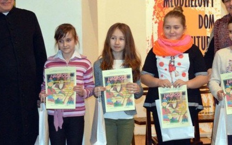 Podsumowali konkurs plastyczny – FOTO