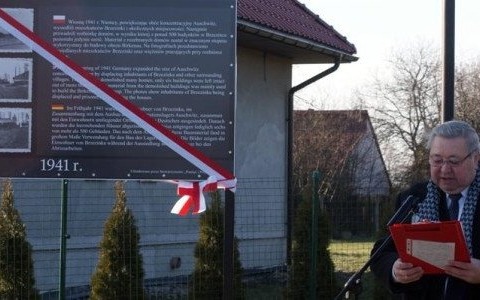 Z pięciuset domów zostało sześć