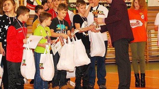 Ponad 200 piłkarzy rywalizowało w lidze halowej