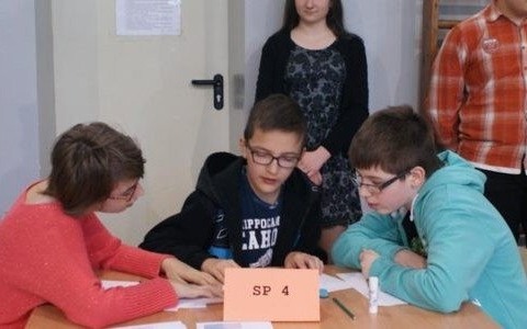 Czwórka Mistrzem Logicznego Myślenia – FILM, FOTO