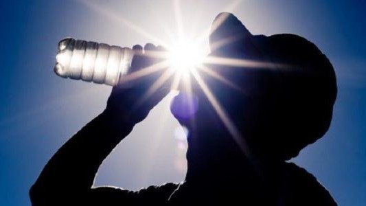 Upalny początek tygodnia – FILM