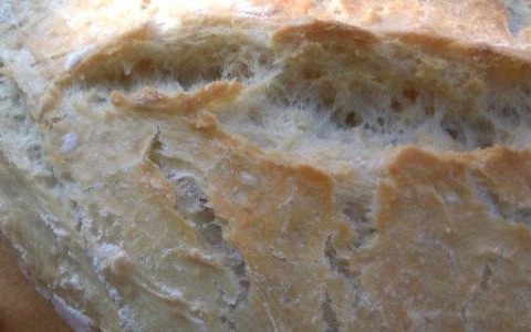 Chlebek pieczony w garnku