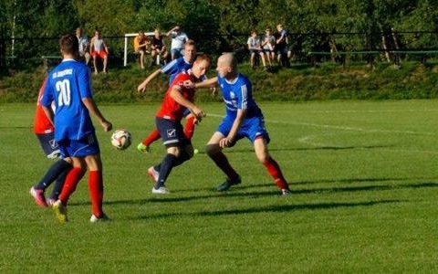 Drużyny z ścisłej czołówki V ligi podzieliły się punktami