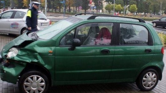 Sypnęło kolizjami. Uwaga ślisko – FOTO