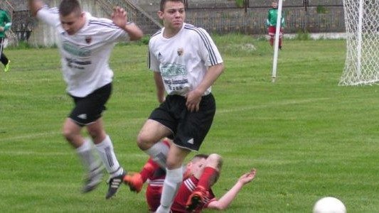 Ciekawa końcówka meczu w Brzeszczach