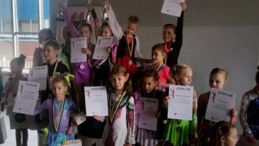 Łyżwiarze na młodzieżowej olimpiadzie